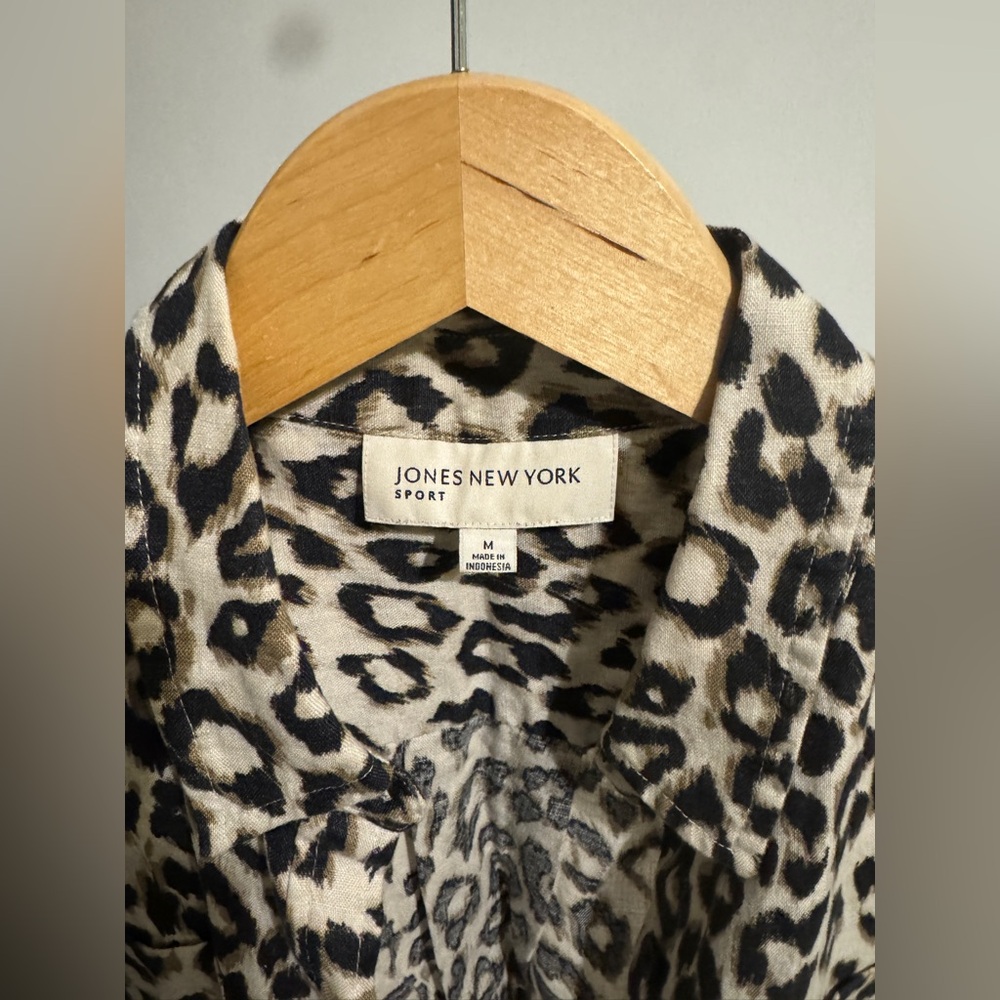 Jones New York Leopard Button Down Shirt - Picture 2 of 4